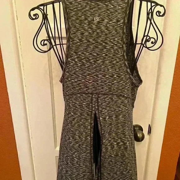Lululemon Goal Up Tank Tie Back Women's Size 6 - Picture 3 of 3